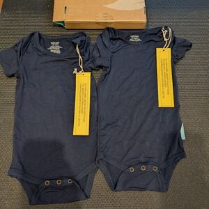 NWT Set Of 2 Short Sleeve Bodysuits PurComfy 12-18 Months Navy Blue Bamboo
